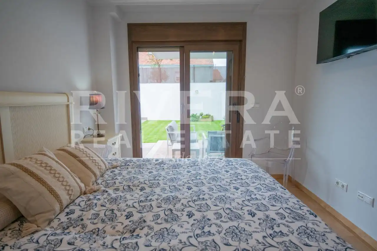 Schlafzimmer von Wohnung zum Verkauf in Sanxenxo mit Heizung, Terrasse und Abstellraum