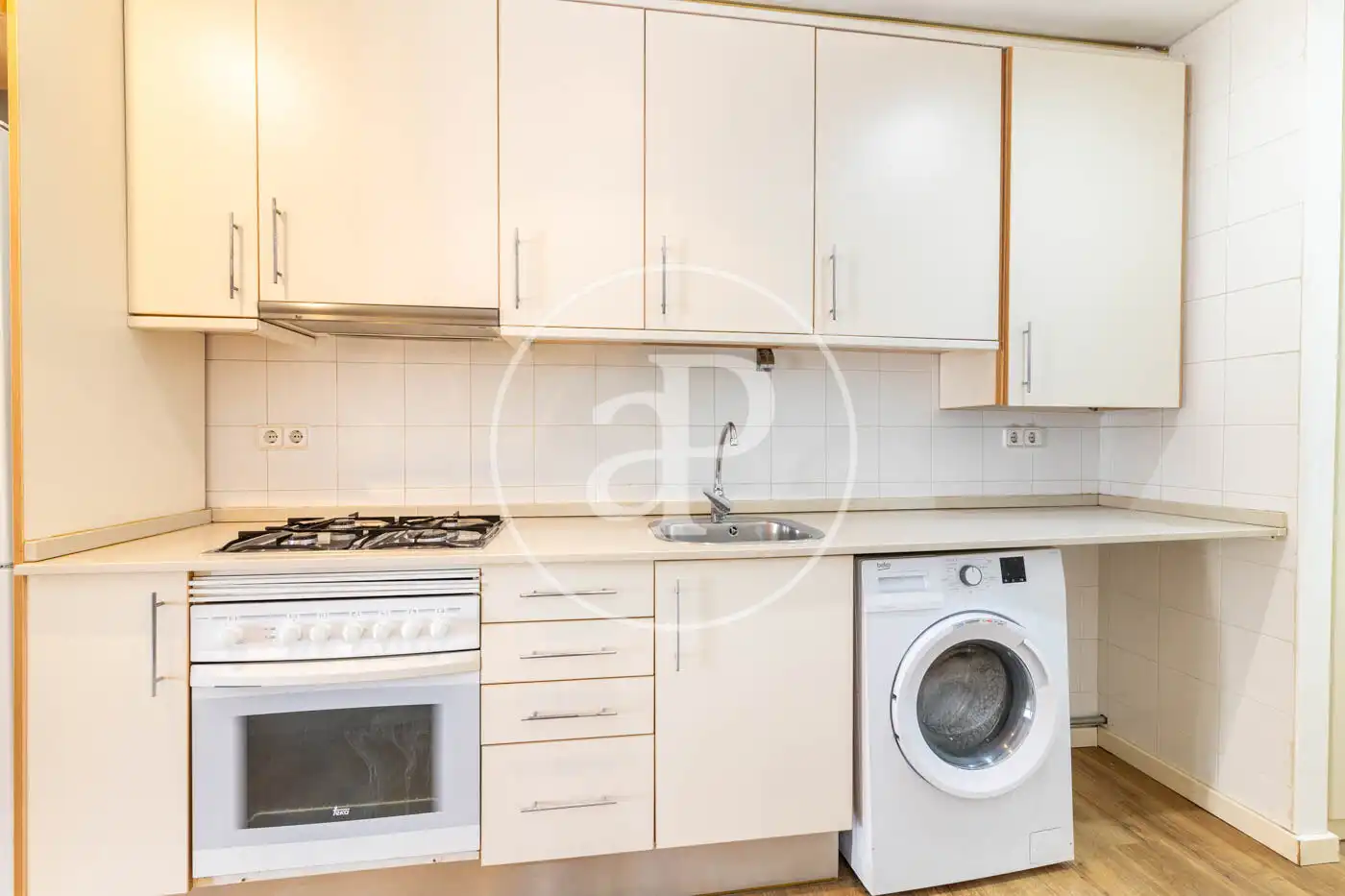 Cocina de Piso en venta en Barcelona con Aire acondicionado y Calefacción