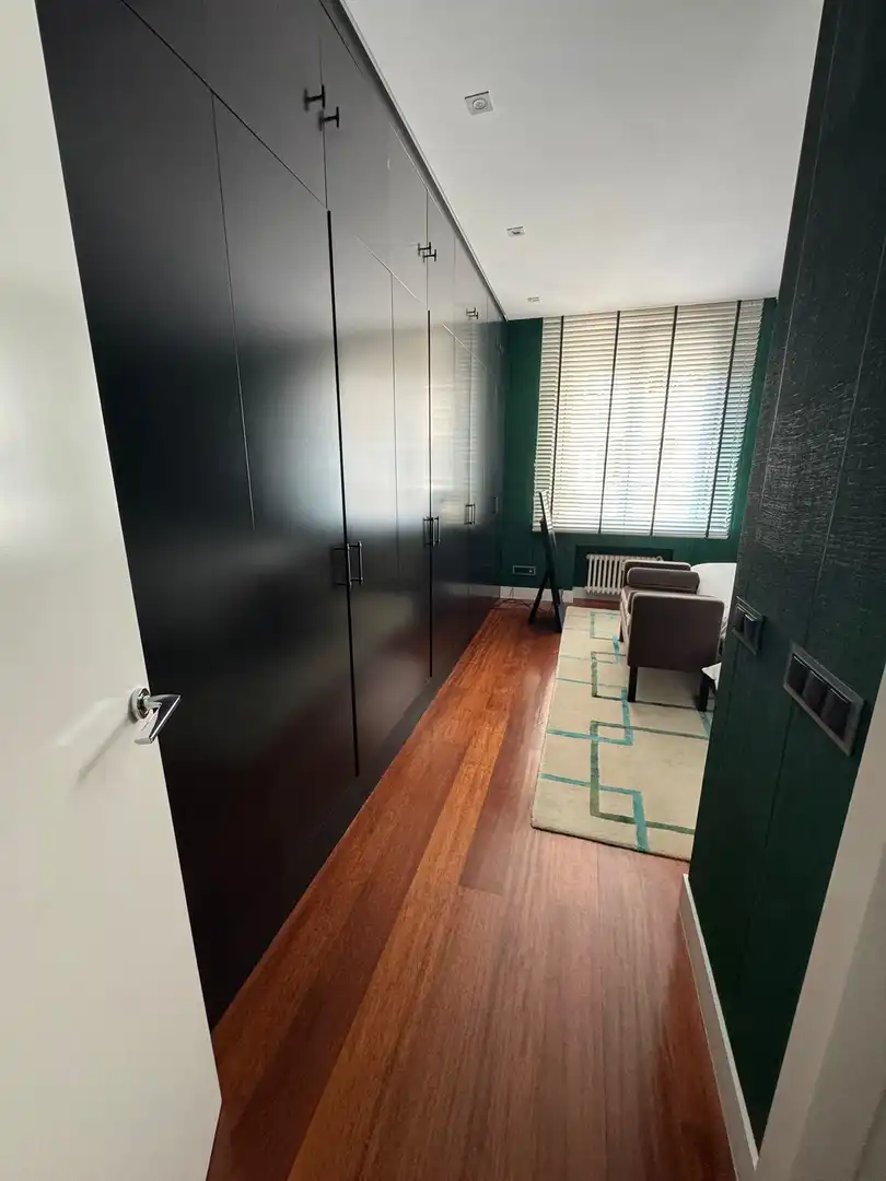 Schlafzimmer von Wohnung zur Miete in Madrid mit Klimaanlage, Heizung und Möbliert