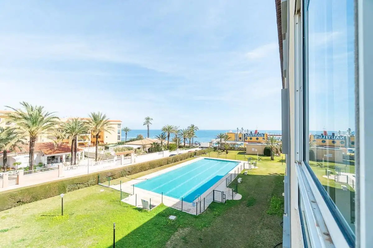 Appartamento con piscina in vendita a Avenida de las Olas, imagen 4