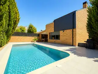 Piscina de Casa o chalet en venta en Rivas-Vaciamadrid con Aire acondicionado, Calefacción y Jardín privado