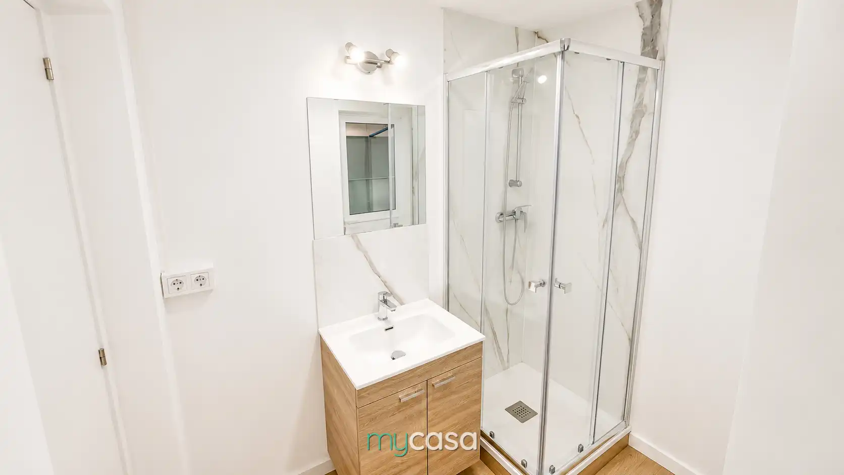 Bathroom of Lofts for sale in Mollet del Vallès  with Parquet flooring, Furnished and Oven
