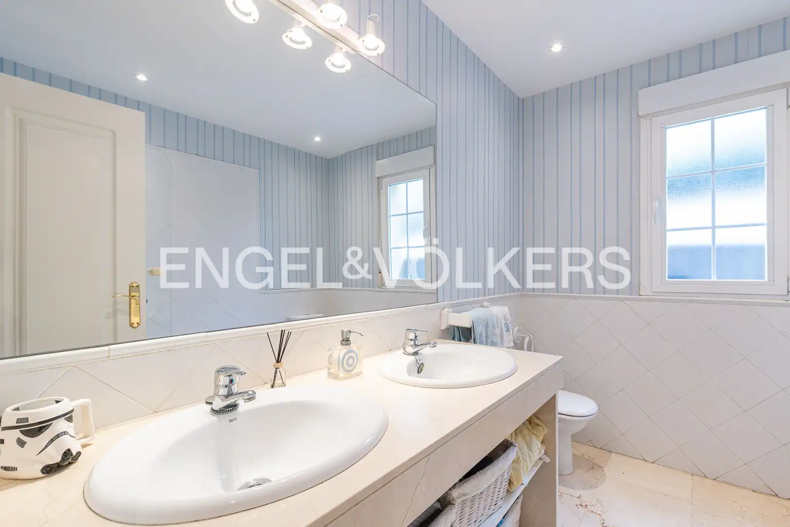 Bany de Casa o xalet en venda en Galapagar amb Calefacció, Jardí privat i Piscina