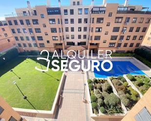 Vista exterior de Pis de lloguer en  Madrid Capital amb Calefacció, Traster i Piscina