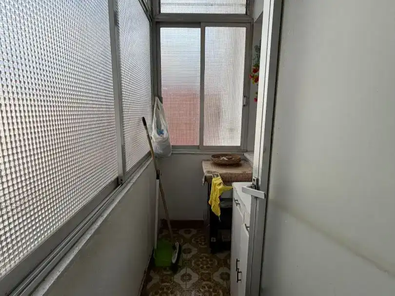 Terrassa de Pis en venda en León Capital  amb Parquet i Moblat
