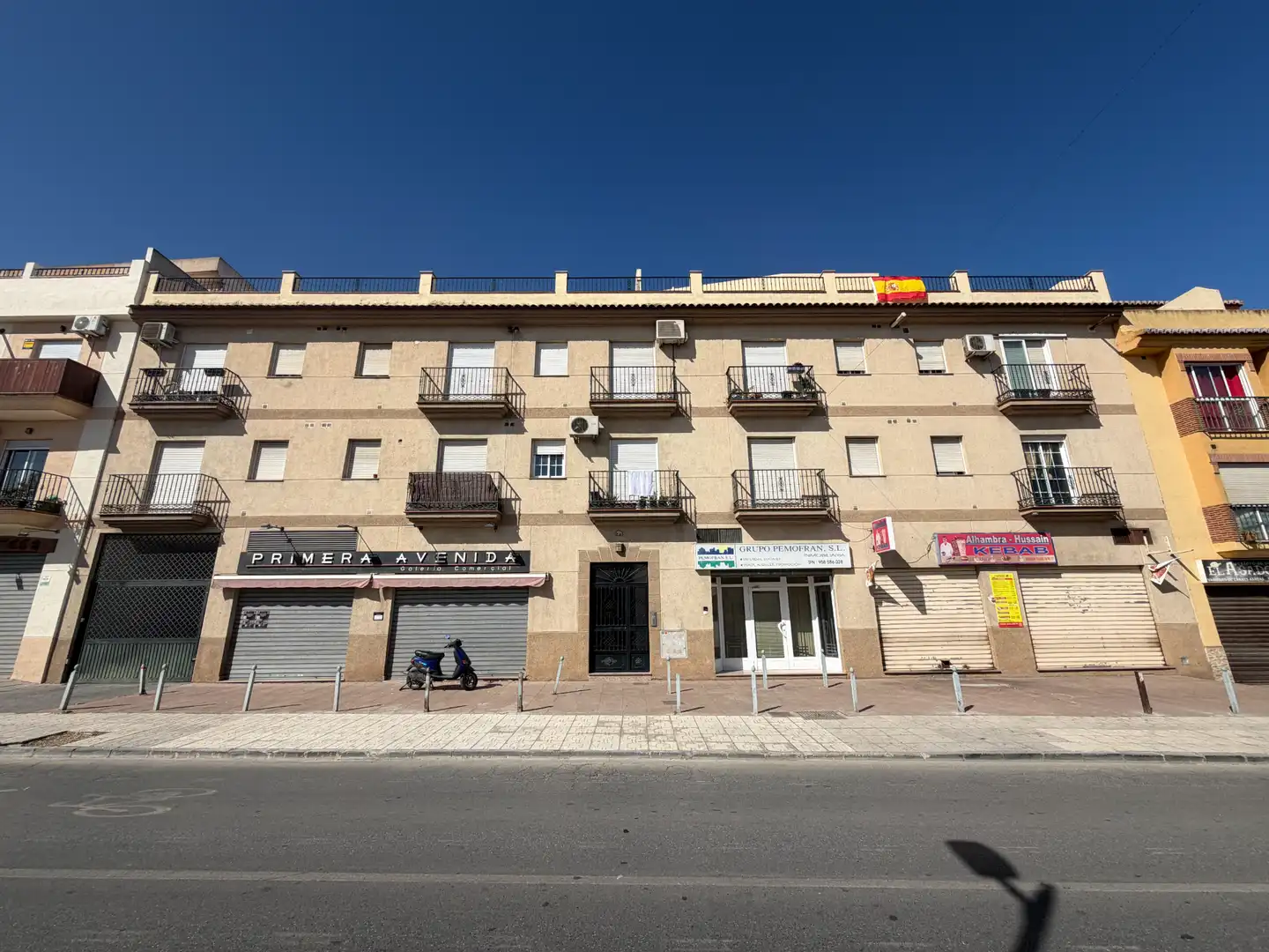 Vista exterior de Apartament de lloguer en Cúllar Vega amb Moblat, Rentadora i Microones