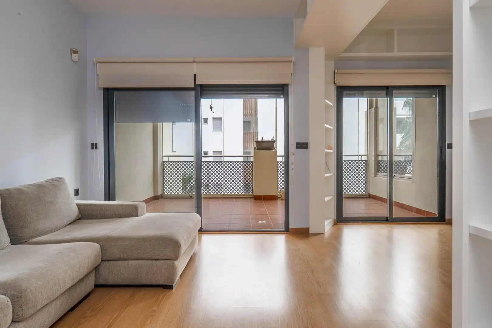 Sala de estar de Piso en venta en Motril con Terraza y Piscina comunitaria