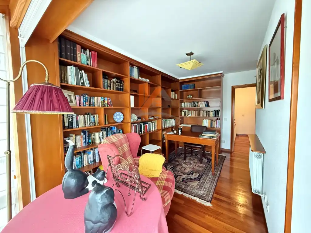 Sala de estar de Casa adosada en venta en Brión con Jardín privado, Terraza y Piscina