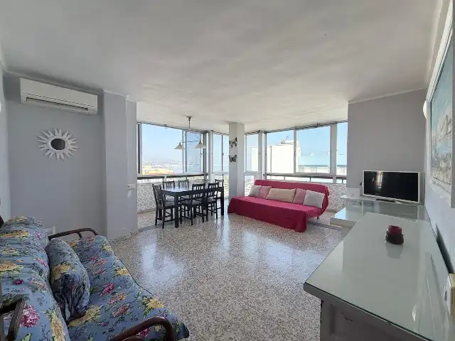 Apartament amb piscina en venda a Avenida Antonio Toré Toré 18, imagen 2