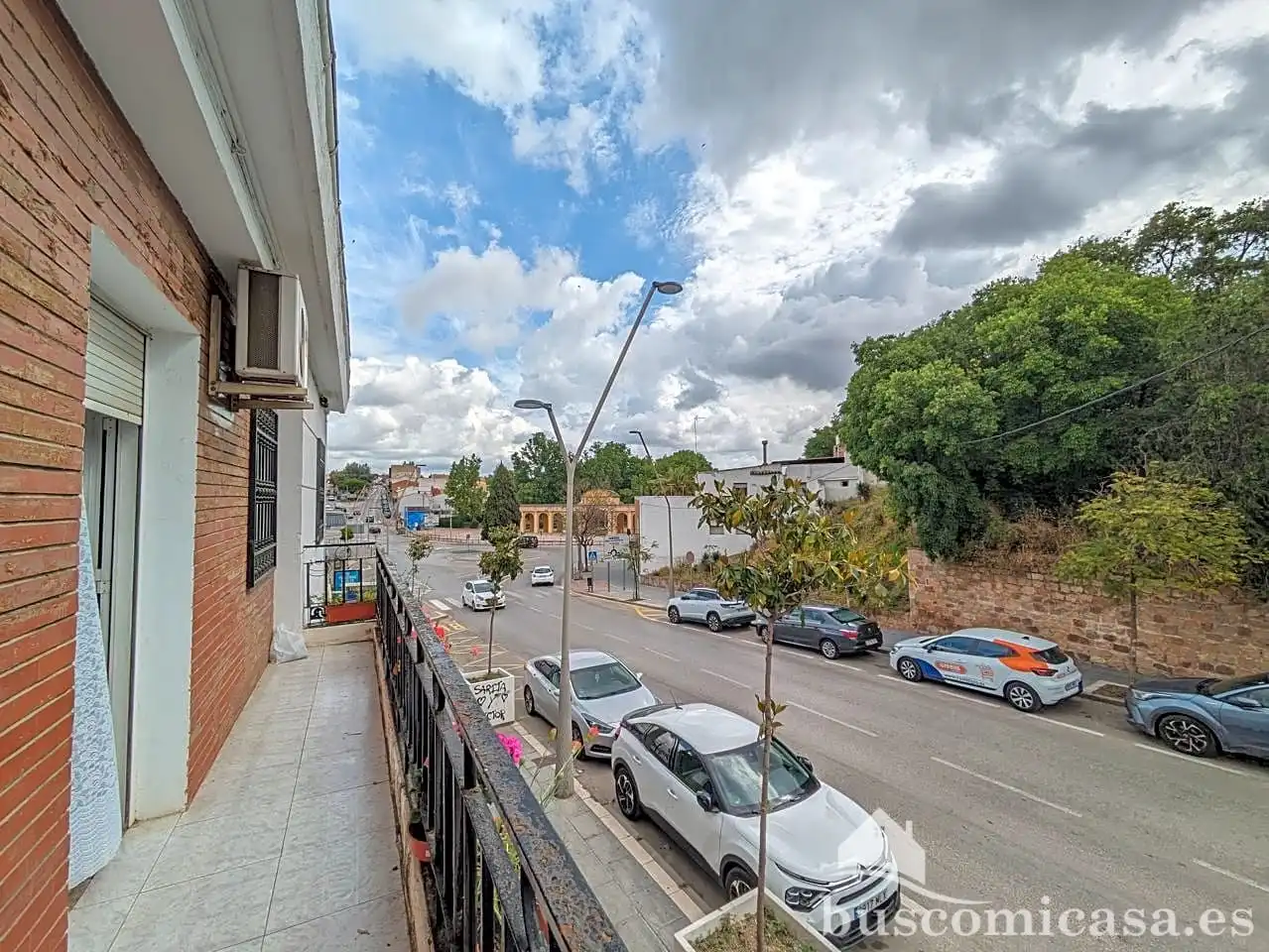 Vista exterior de Casa o chalet en venta en Linares con Aire acondicionado, Terraza y Trastero