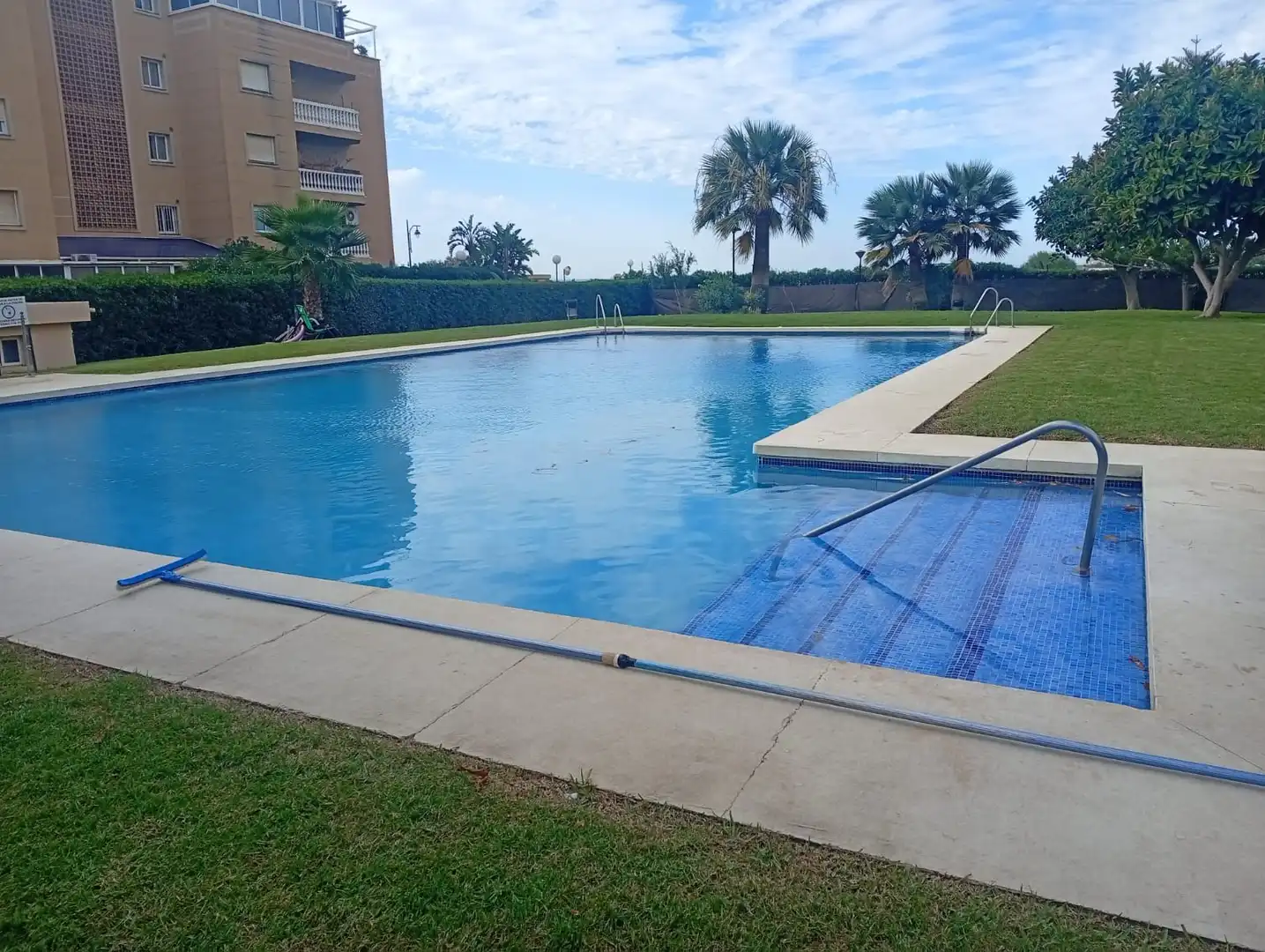 Piscina de Estudio de alquiler en Málaga con Terraza, Amueblado y Piscina comunitaria