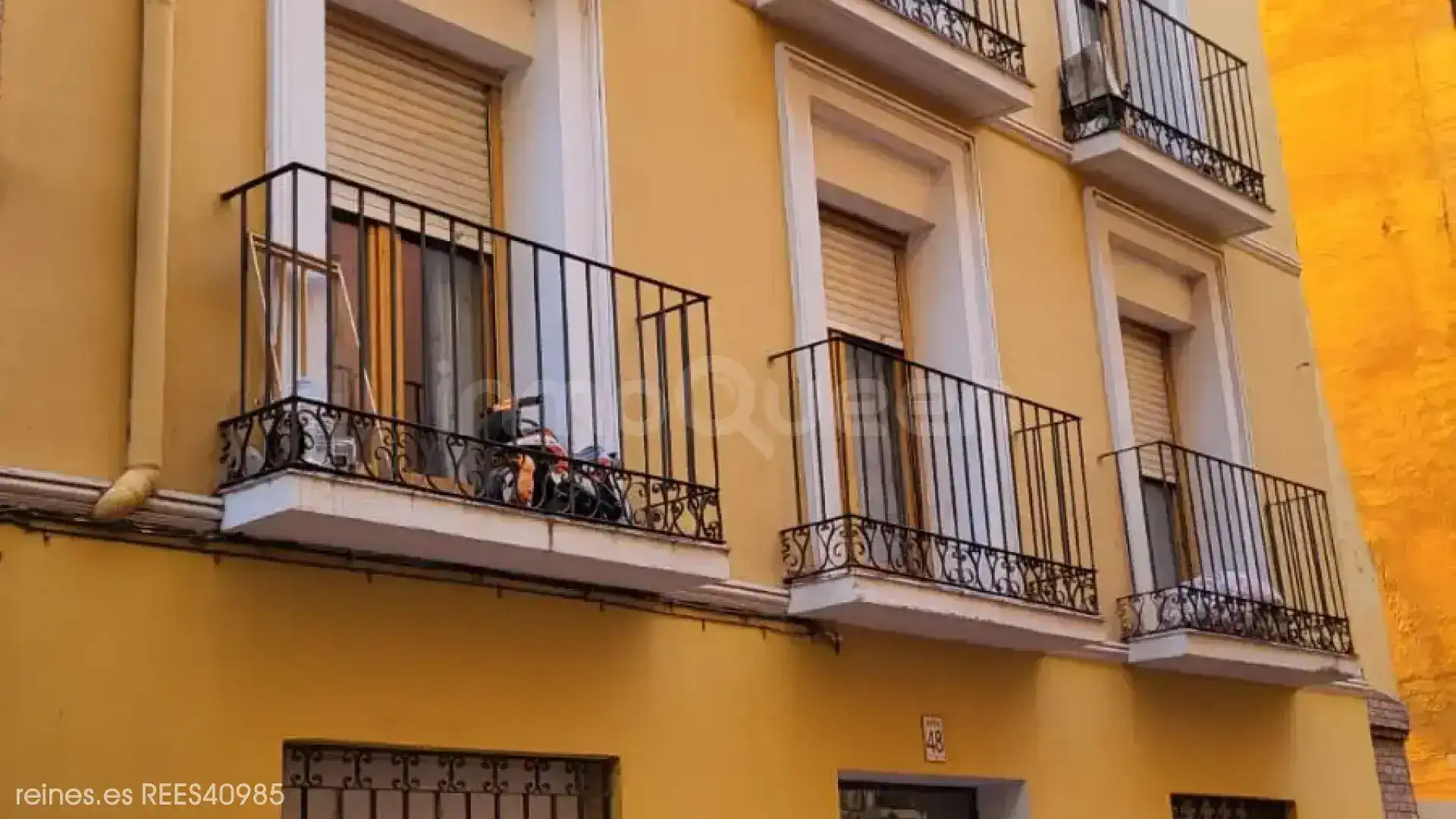 Vista exterior de Edifici en venda en Casco Histórico