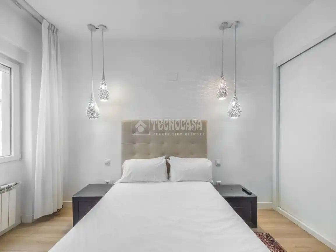Bedroom of Flat for sale in Madrid  with Air Conditioner and Heating