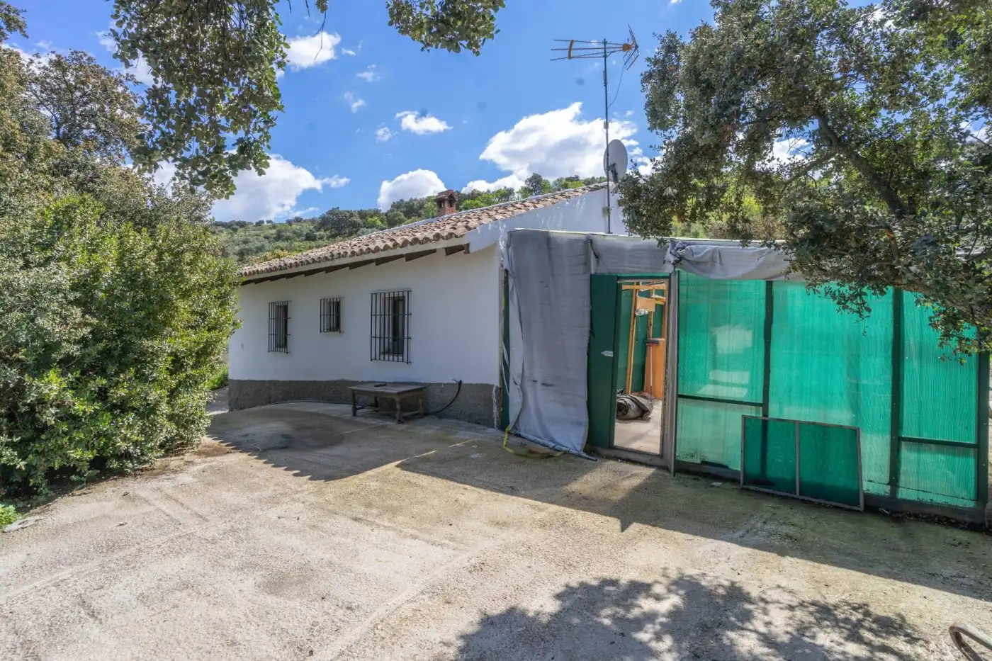 Vista exterior de Casa o xalet en venda en Málaga amb Terrassa, Traster i Piscina