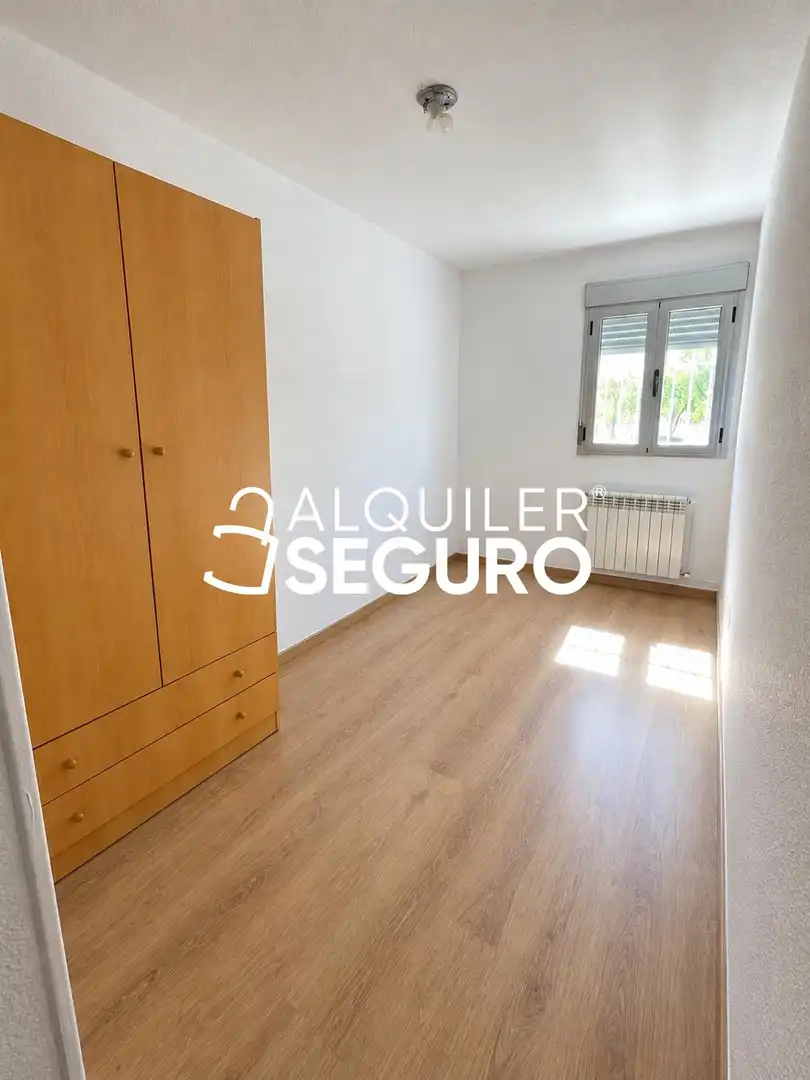 Bedroom of Flat for rent in Madrid  with Heating and Furnished