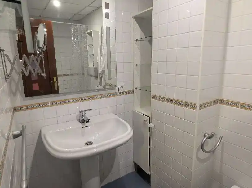 Badezimmer von Dachboden zur Miete in  Sevilla Capital mit Klimaanlage und Balkon