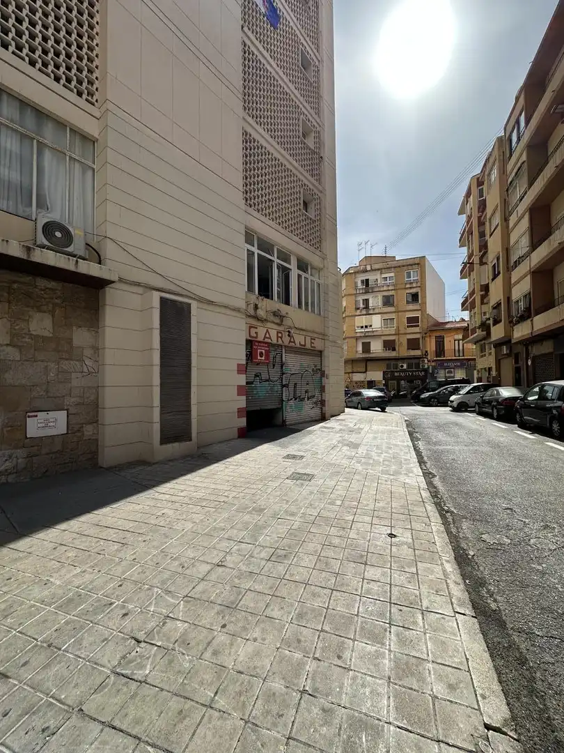 Vista exterior de Oficina en venta en Alicante / Alacant