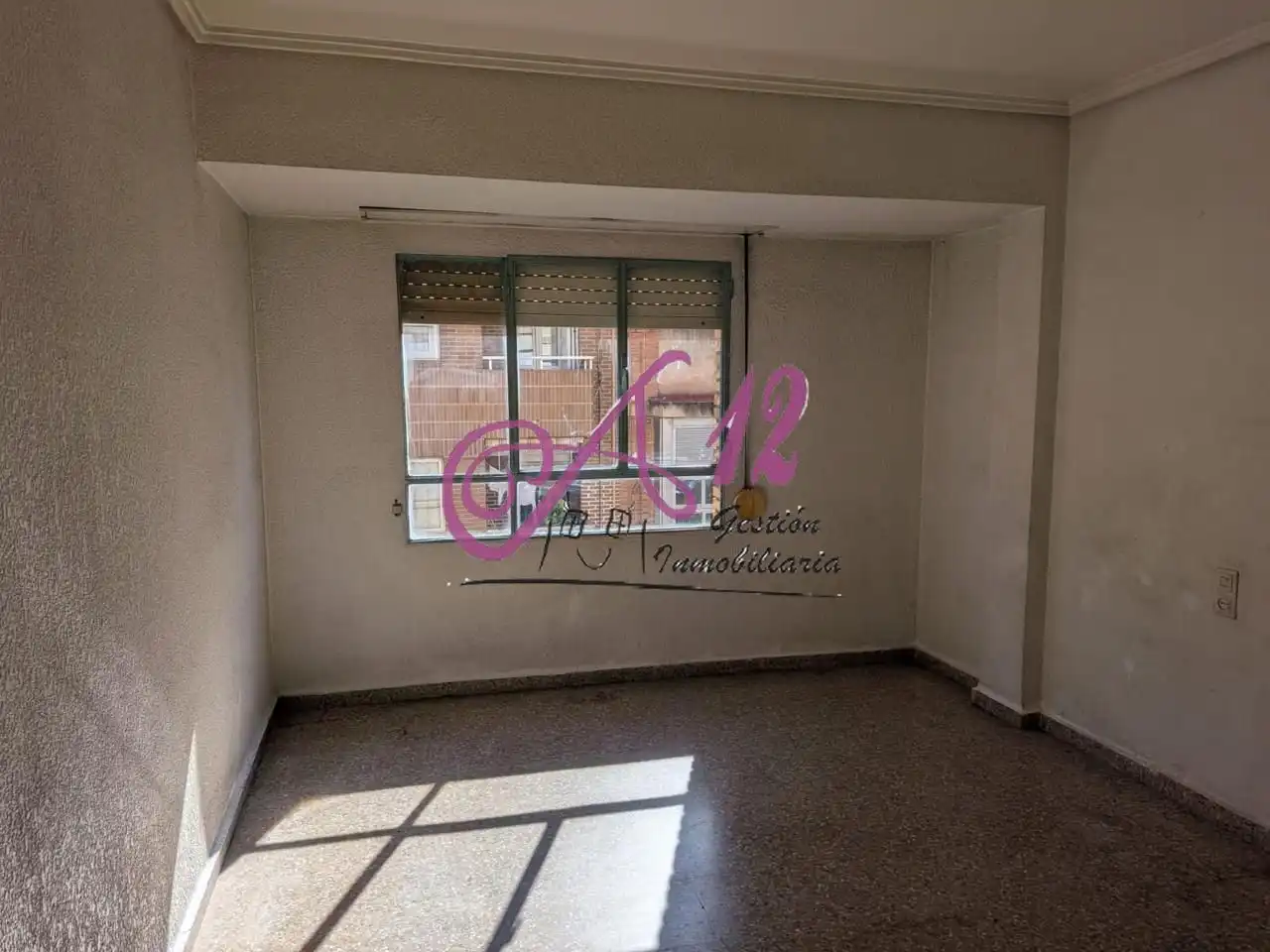 Bedroom of Flat for sale in Valencia