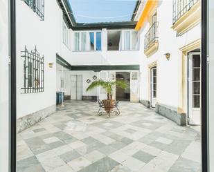 Vista exterior de Casa o xalet en venda en Jerez de la Frontera amb Jardí privat