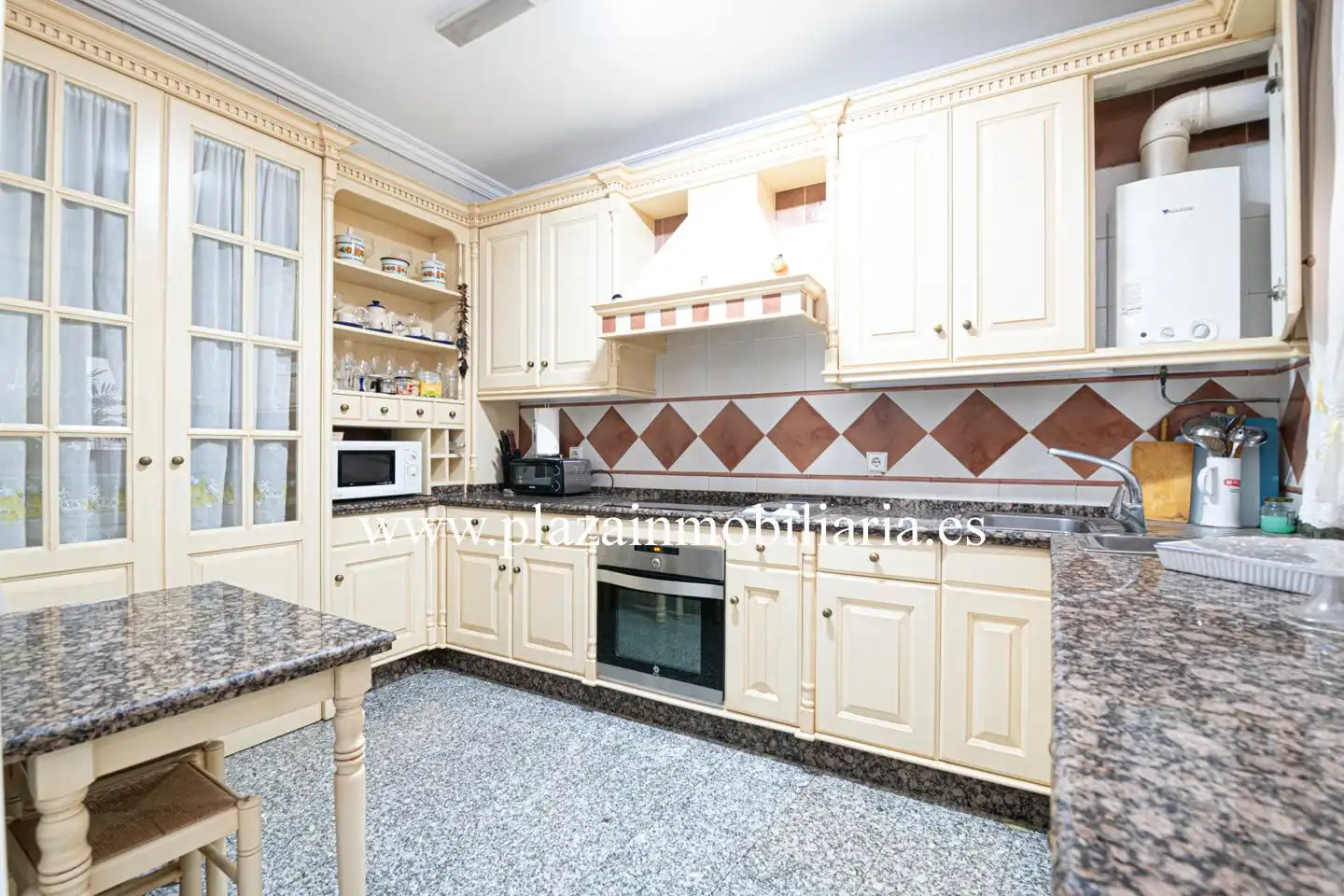 CASA DE LUJO DE 6 HAB. ZONA DE C. SAN FRANCISCO por 320.000 EUROS., imatge 4