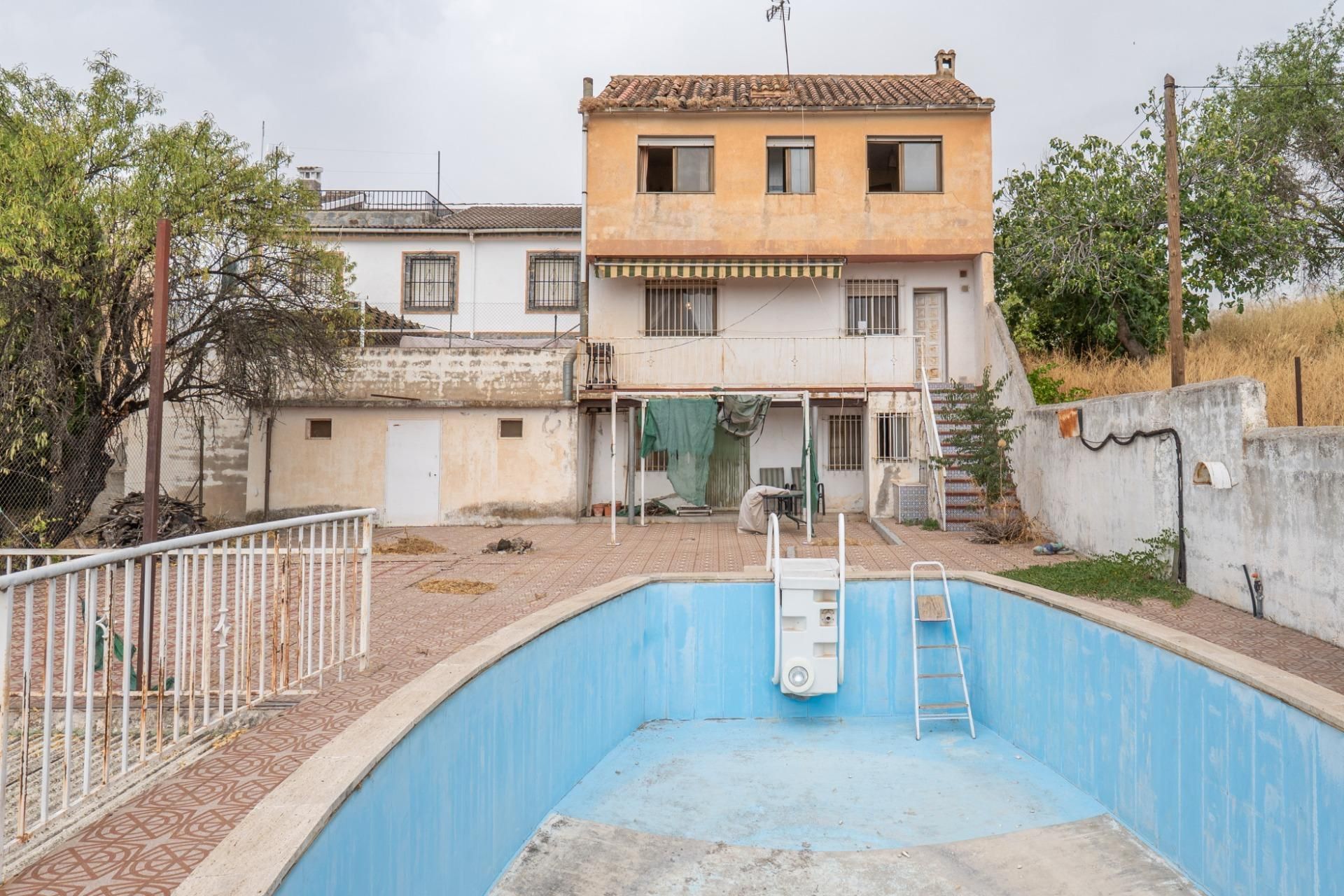Piscina de Casa o chalet en venta en  Granada Capital con Aire acondicionado, Calefacción y Jardín privado
