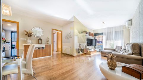 Foto 2 de Piso en venta en Carrer de Jacint Verdaguer, La Llagosta, Barcelona