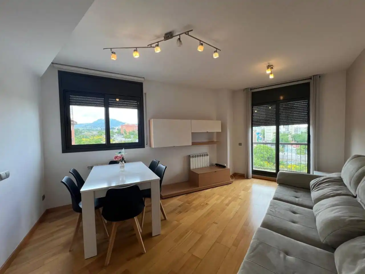 Sala d'estar de Pis en venda en Terrassa amb Aire condicionat, Calefacció i Parquet