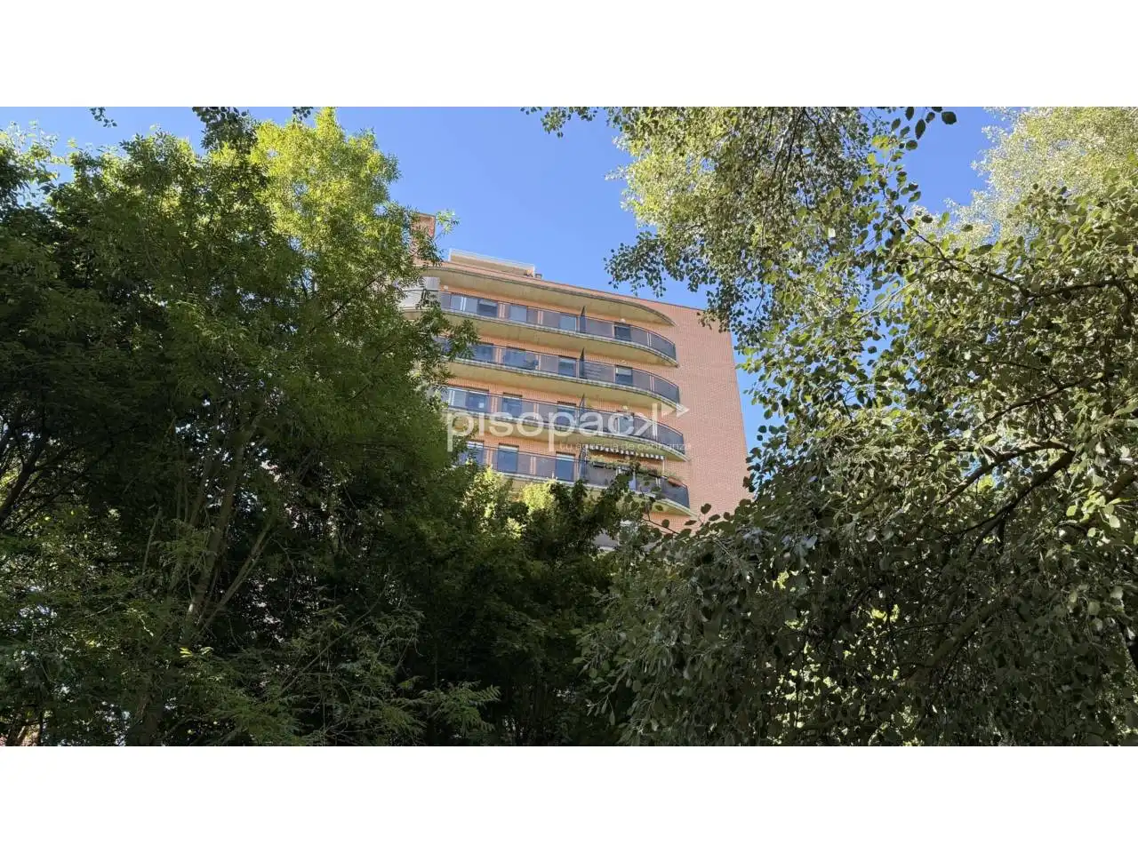 Exterior view of Flat for sale in  Pamplona / Iruña  with Air Conditioner, Heating and Terrace