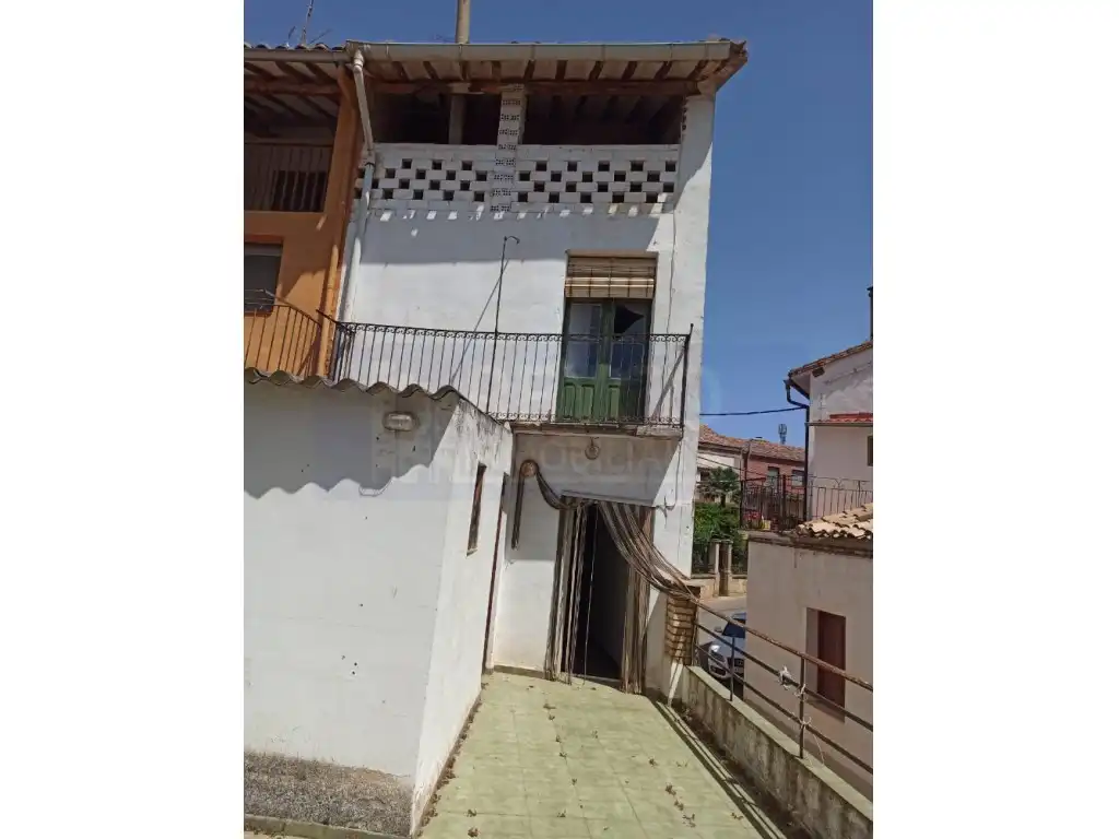 Vista exterior de Casa o chalet en venta en Arenzana de Abajo