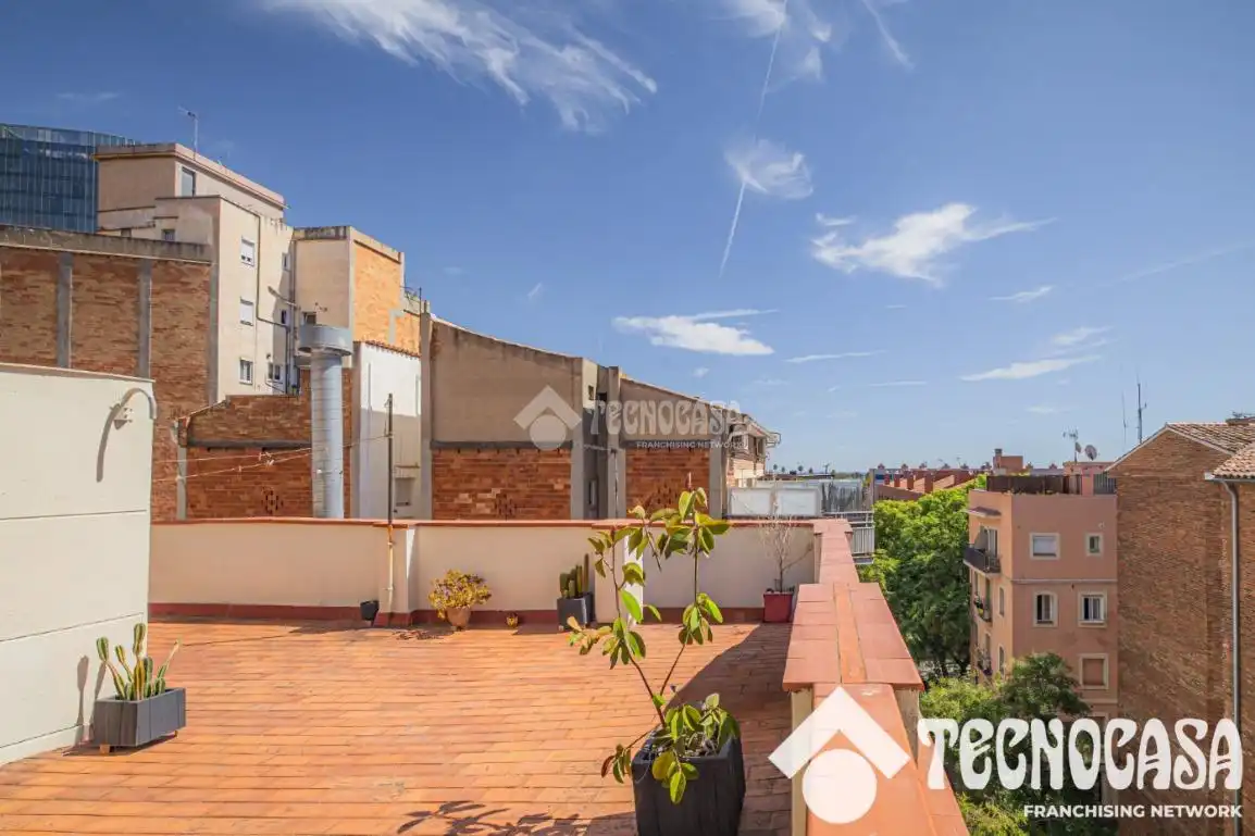 Außenansicht von Wohnung zum Verkauf in Barcelona mit Klimaanlage und Heizung