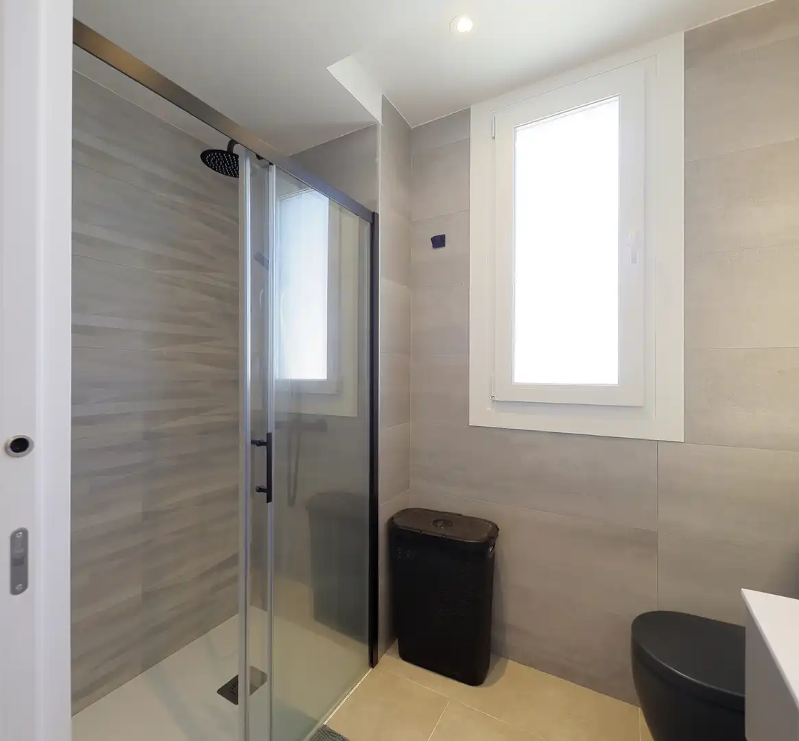 Bathroom of Flat for sale in Gijón   with Heating, Parquet flooring and Terrace