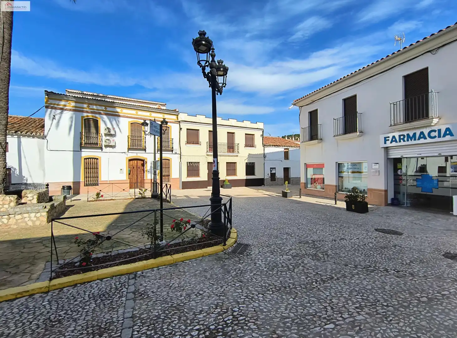 Vista exterior de Casa adosada en venta en Almadén de la Plata con Aire acondicionado, Calefacción y Terraza