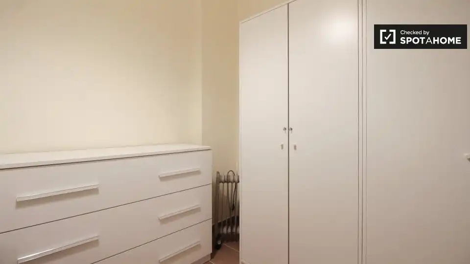 Dormitori de Apartament per a compartir en Barcelona amb Aire condicionat, Calefacció i Terrassa