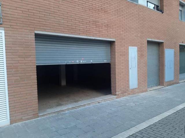 Local comercial en Venta en Calle REPUBLICA en Abrera