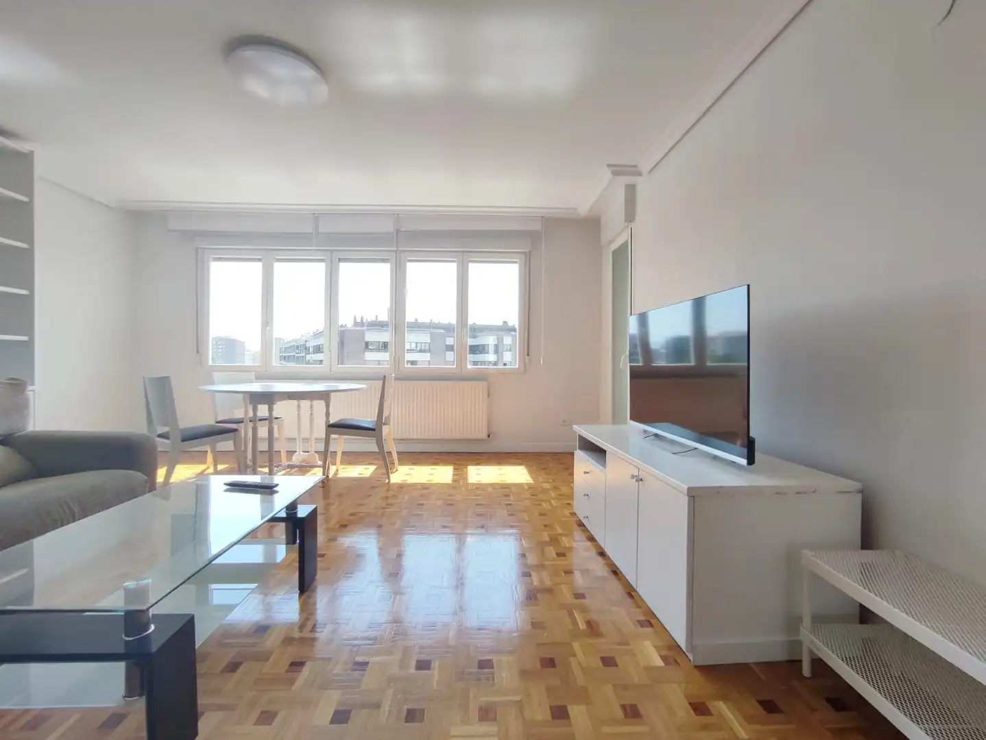 Sala d'estar de Pis en venda en  Pamplona / Iruña amb Calefacció, Terrassa i Traster