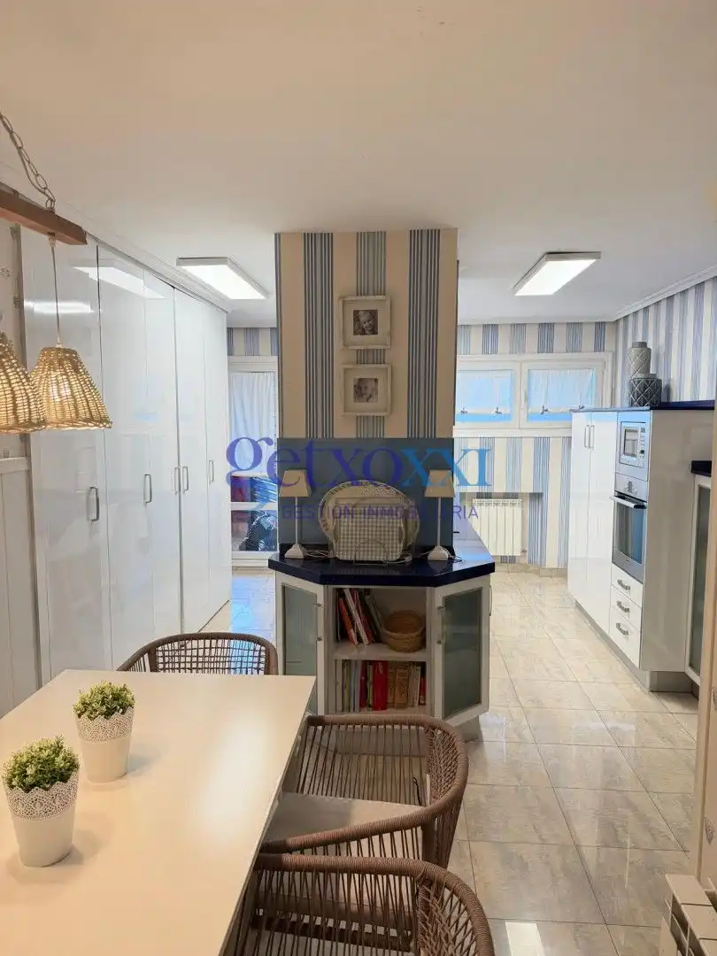 Piso en venta en Leioa con Calefacción, Terraza y Trastero