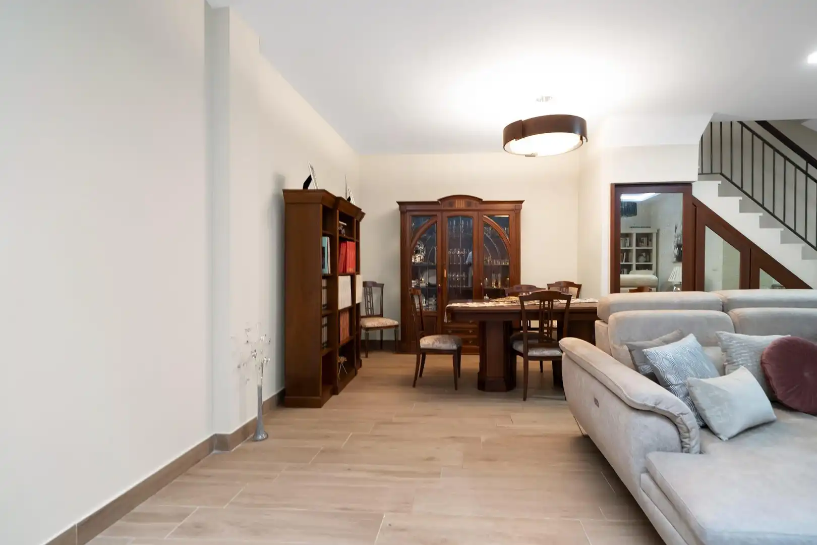 Sala d'estar de Casa adosada en venda en Fuengirola amb Aire condicionat, Calefacció i Jardí privat