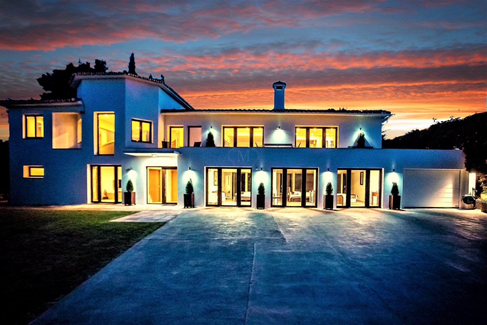 Vista exterior de Casa o chalet de alquiler en Marbella con Aire acondicionado, Calefacción y Jardín privado