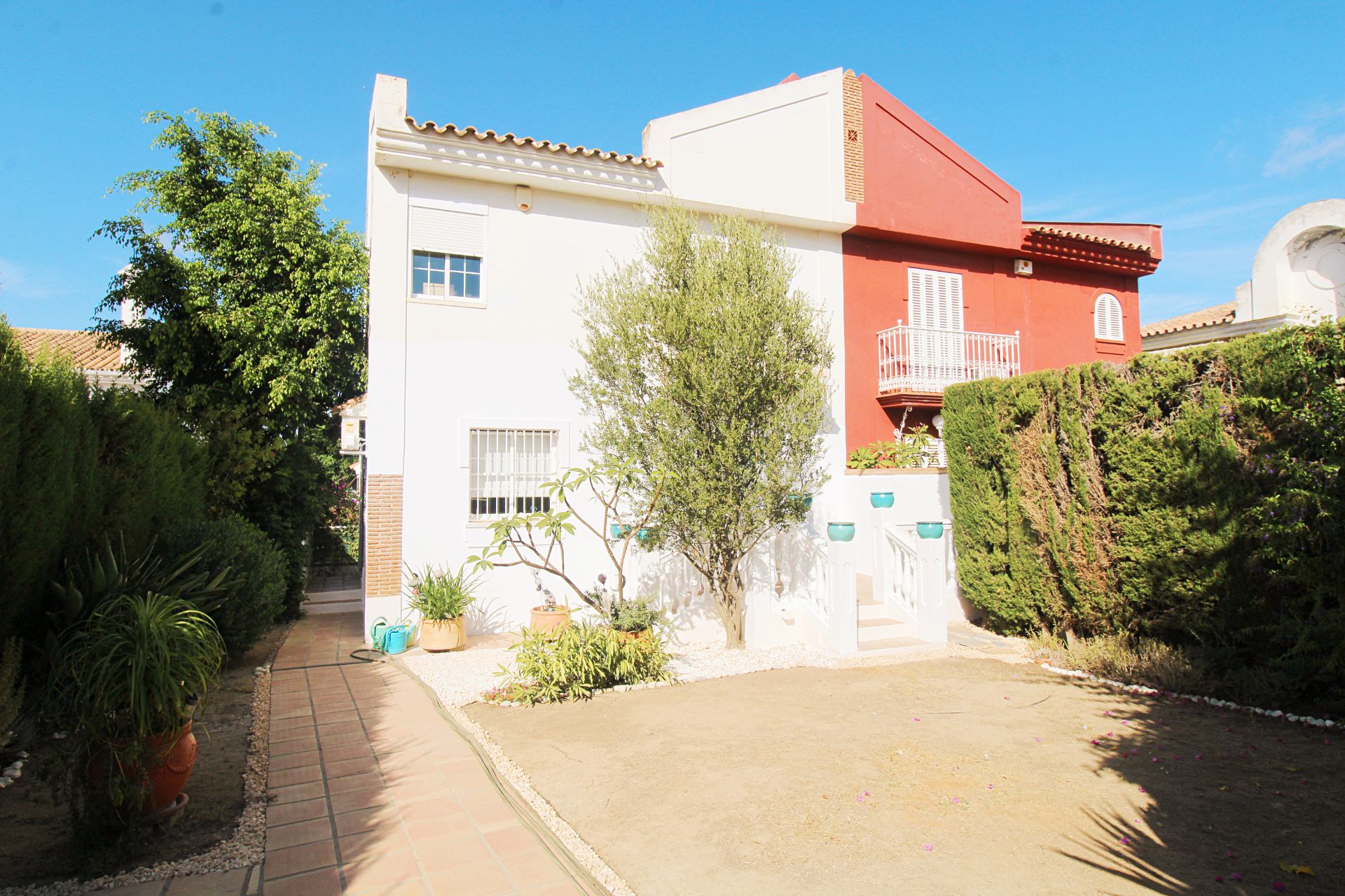 Jardín de Casa adosada en venta en Alhaurín de la Torre con Aire acondicionado, Calefacción y Jardín privado