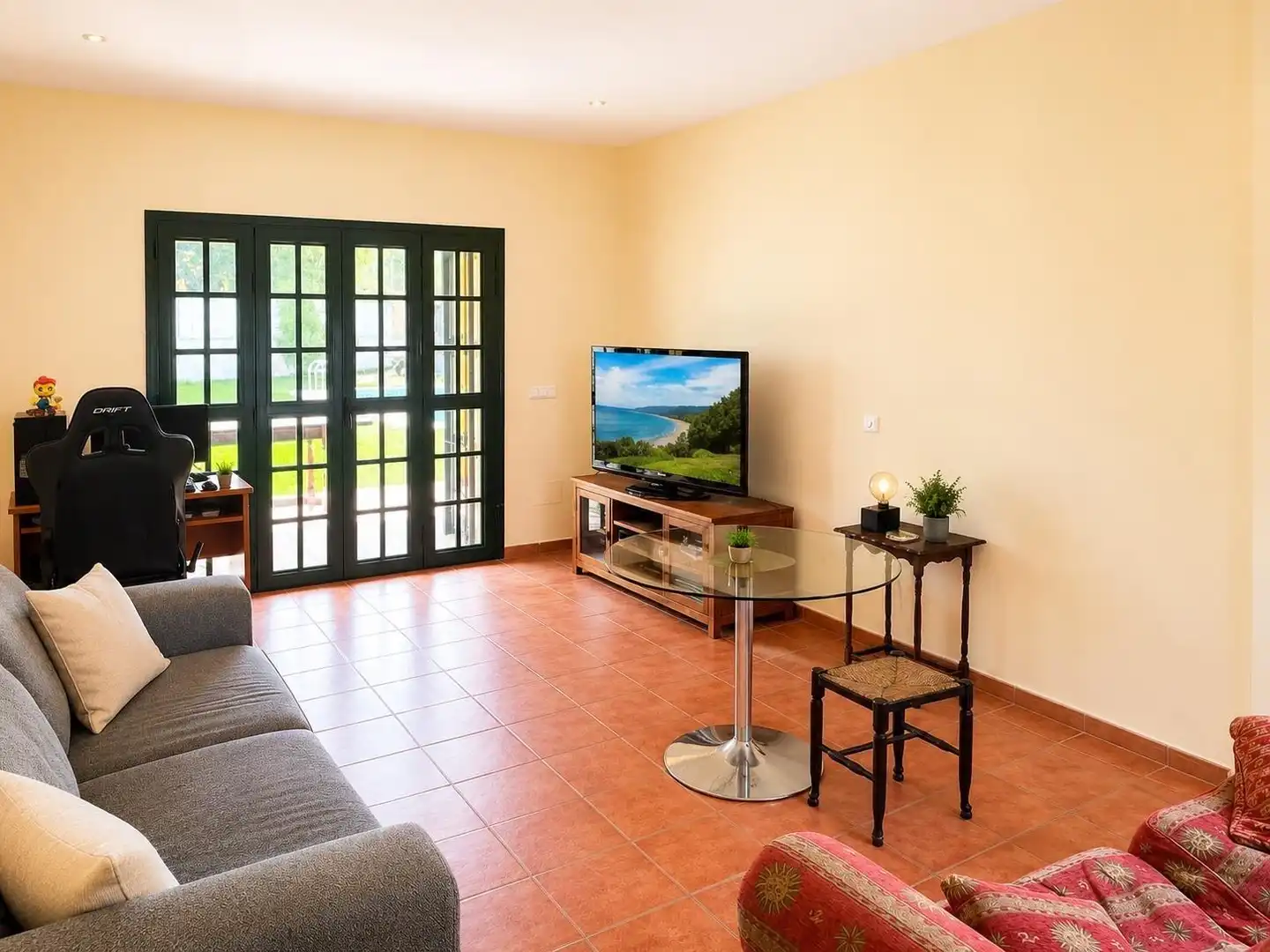 Sala de estar de Casa o chalet en venta en Algeciras con Jardín privado, Trastero y Piscina