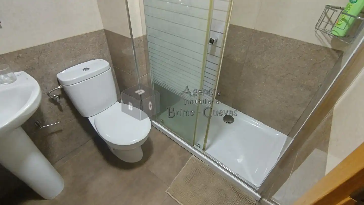 Badezimmer von Wohnung zum Verkauf in Oviedo  mit Heizung