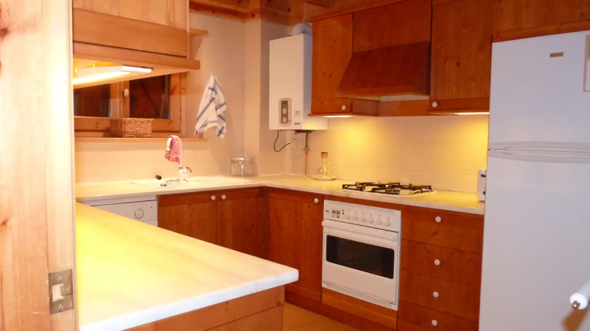 Cocina de Apartamento de alquiler en Llívia con Calefacción, Parquet y Trastero