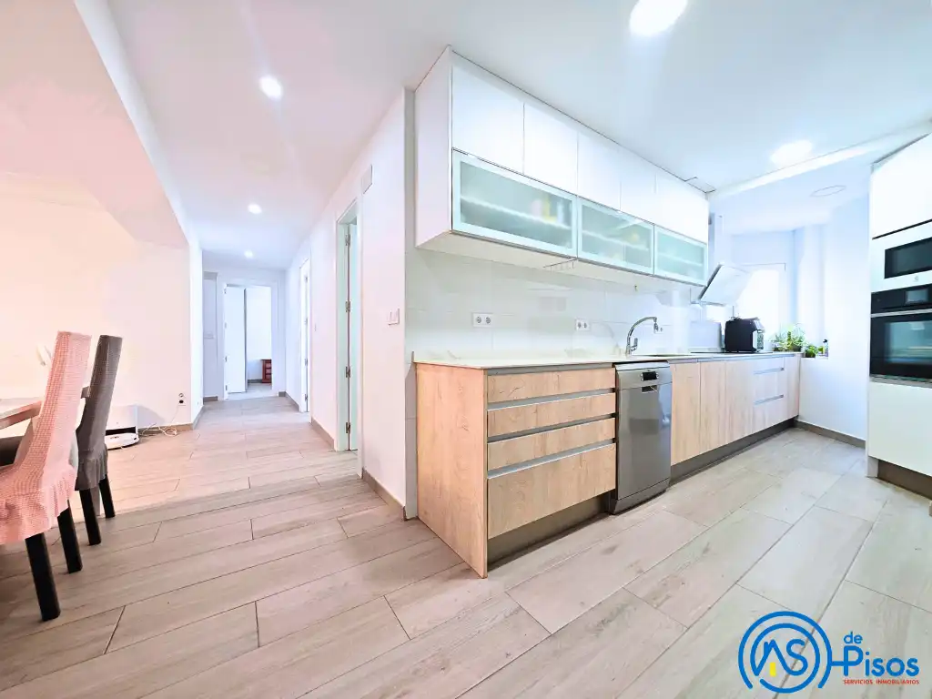 Kitchen of Flat for rent in Zaragoza  with Air Conditioner, Heating and Parquet flooring