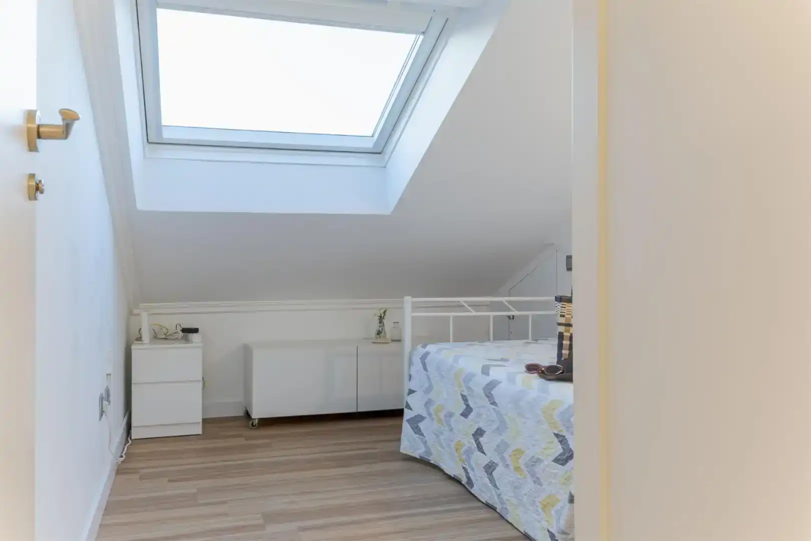 Dormitori de Àtic de lloguer en Sanxenxo amb Jardí privat, Parquet i Moblat