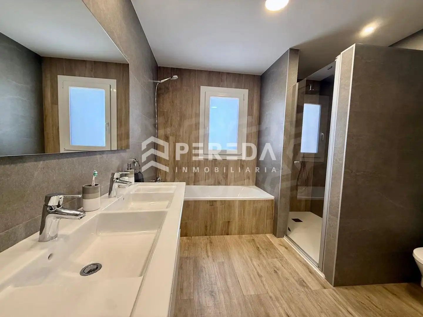 Bathroom of Houses for sale in Roquetas de Mar  with Air Conditioner, Private garden and Terrace