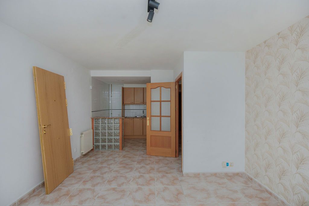 Flat for sale in Girona Capital  with Heating