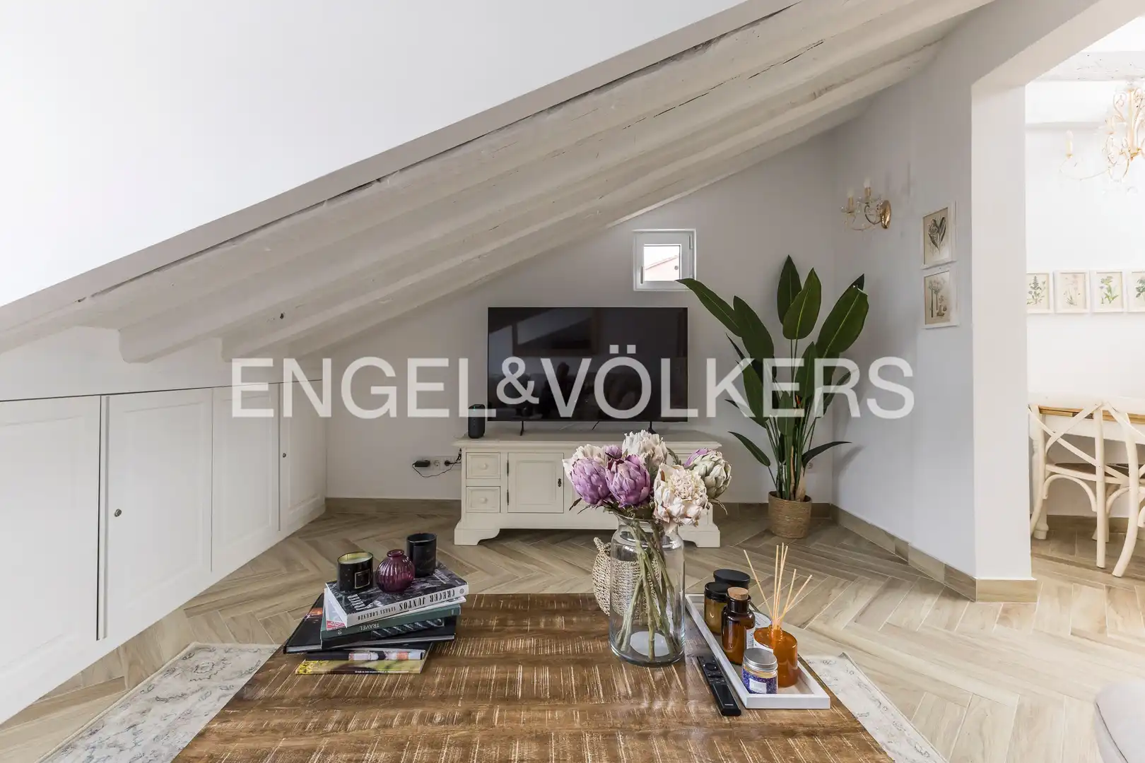 Wohnzimmer von Dachboden zur Miete in Madrid mit Klimaanlage, Heizung und Terrasse