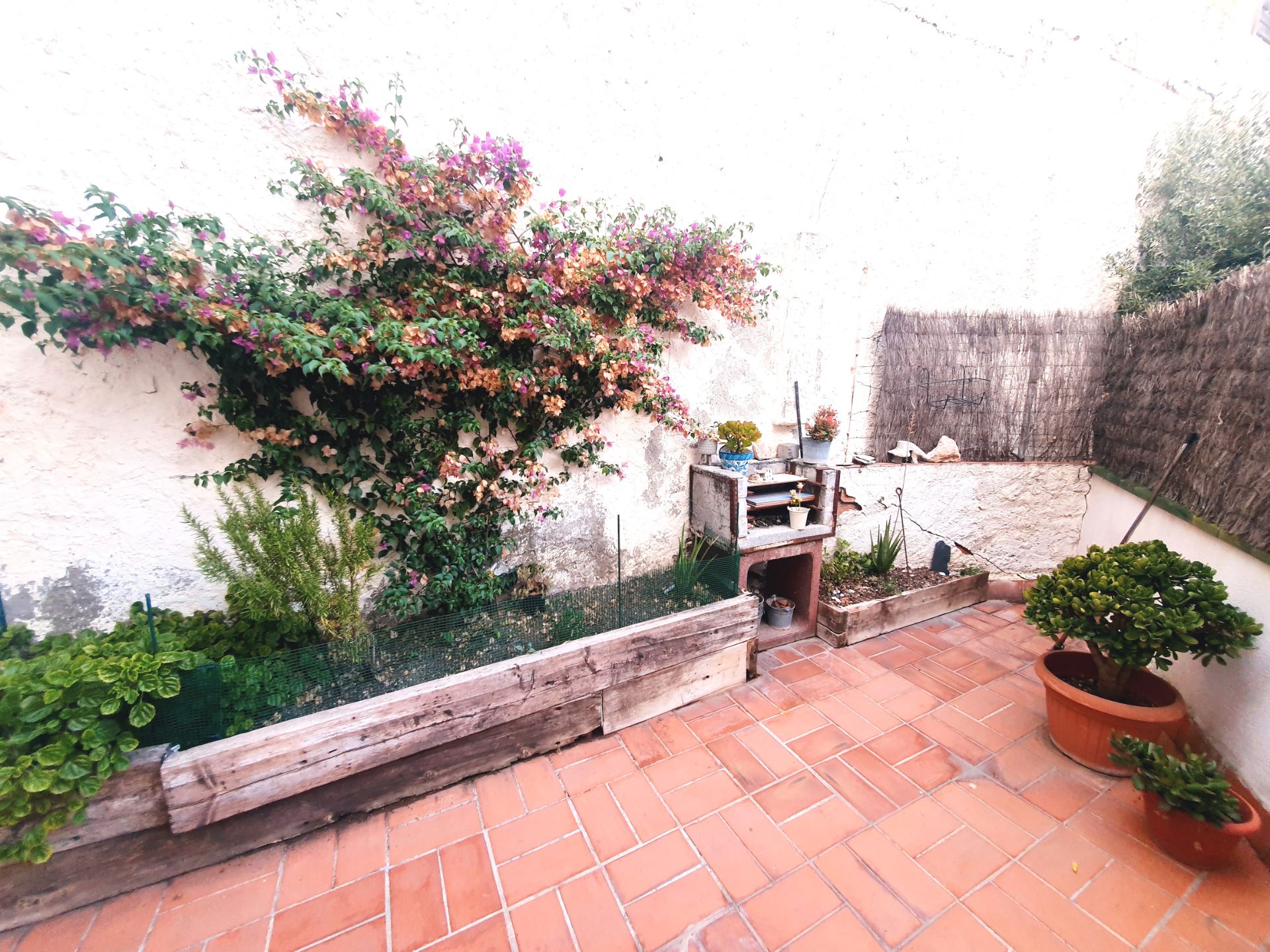 Jardí de Pis en venda en Corbera de Llobregat amb Calefacció, Jardí privat i Terrassa