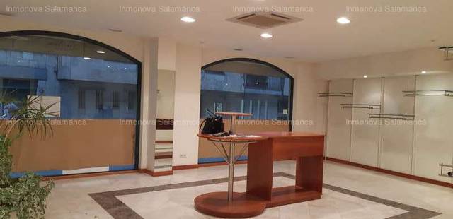 Local comercial en Venta en Barrio del Centro