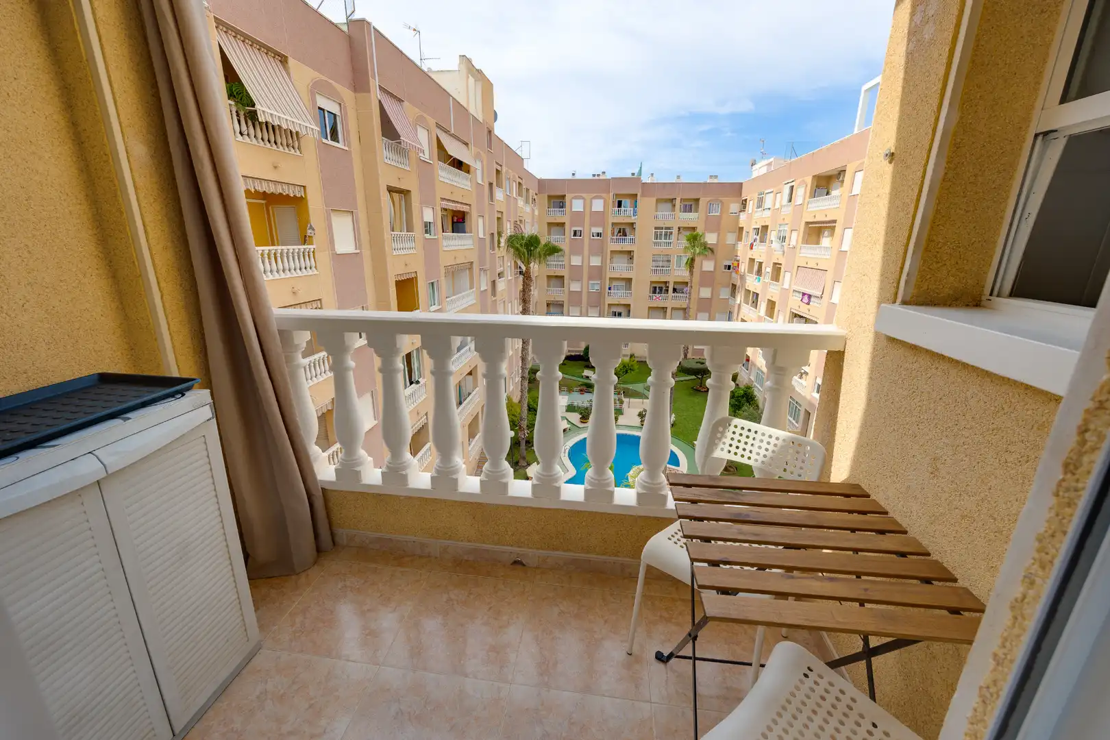 Terraza de Estudio en venta en Torrevieja con Terraza, Amueblado y Piscina comunitaria
